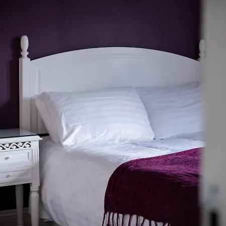 Nama-stay * Harrogate